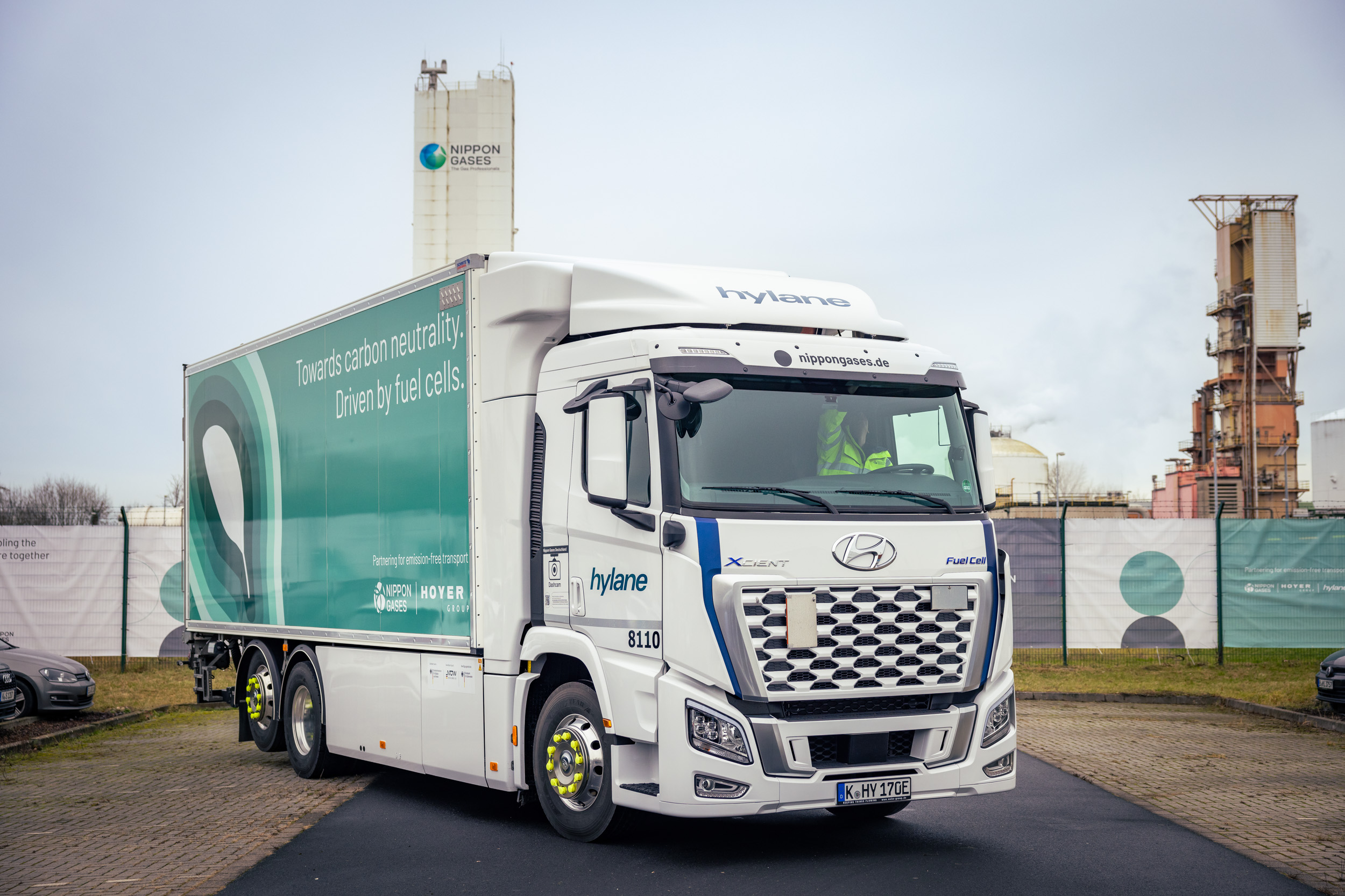 Erster Wasserstoff-Lkw für Trockeneis-Logistik
