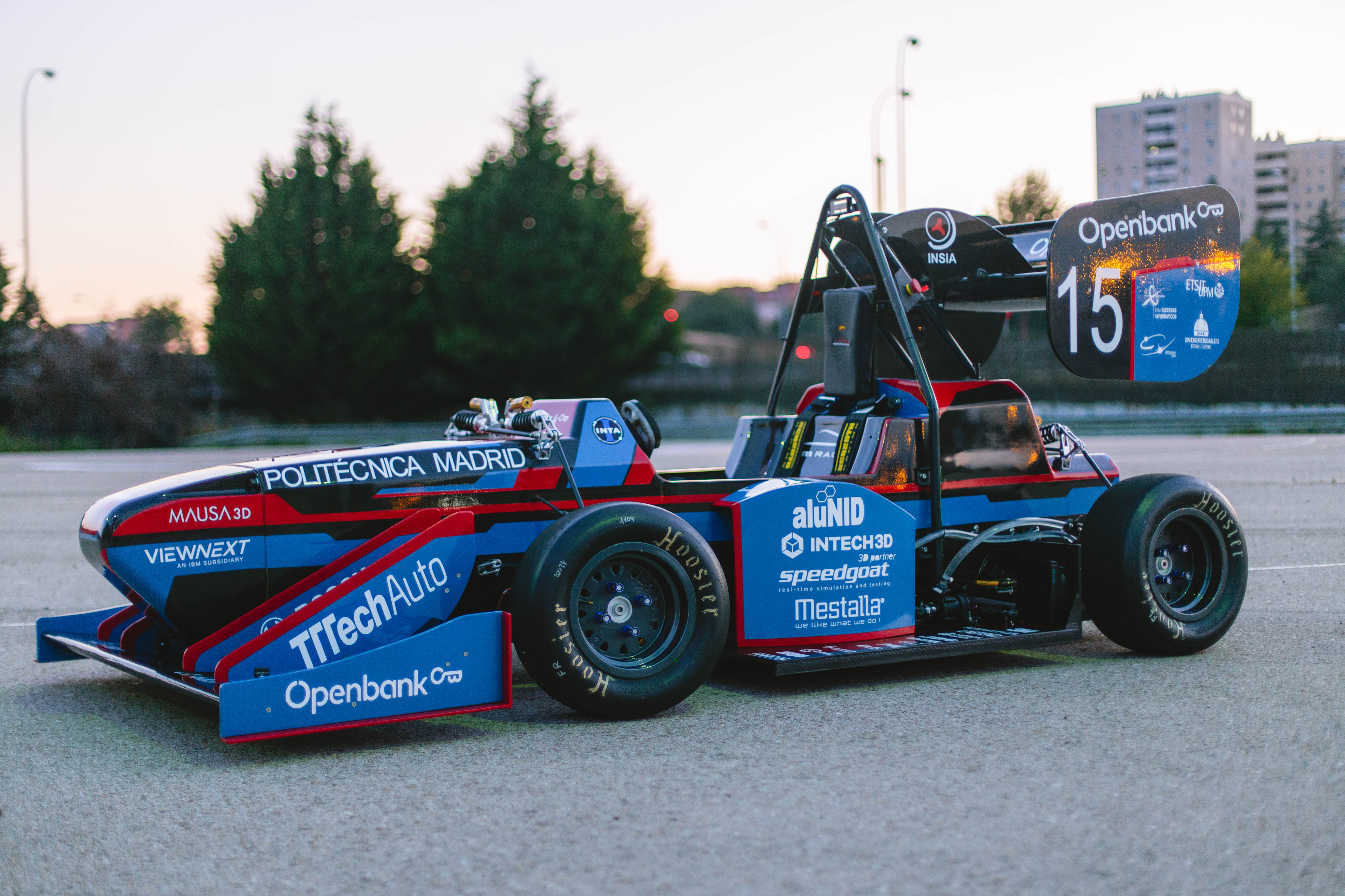 Nippon Gases collaborates with UPM Racing