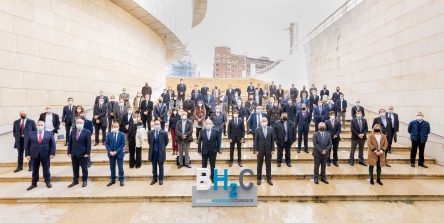 Formando parte de la Asociación del Corredor Vasco del Hidrógeno